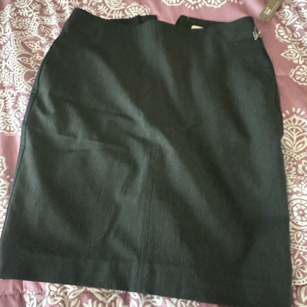 LOFT Black Classic Pencil Skirt